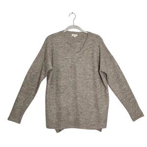 debut Women's Long Sleeve V-Neck Side Slit Sweater in Gray/Tan - Sz S/M